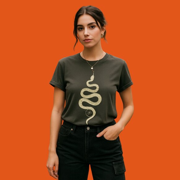 H&M Divided Black Snake Graphic Tee – Size L - Picture 1 of 7